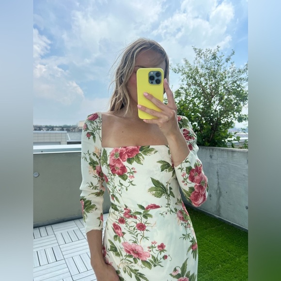 Reformation Hilda Dress in Jadin - Picture 3 of 15